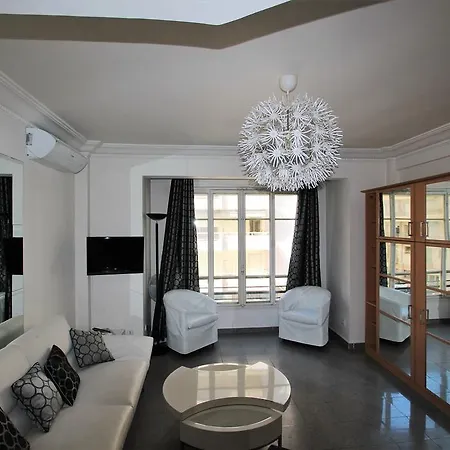 Martinez Area / Miramar Residence Cannes