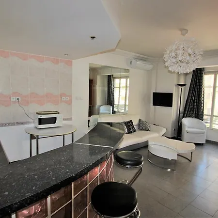 Martinez Area / Miramar Residence