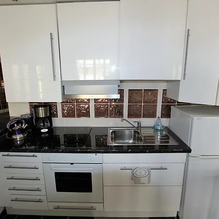 Apartment Martinez Area / Miramar Residence *